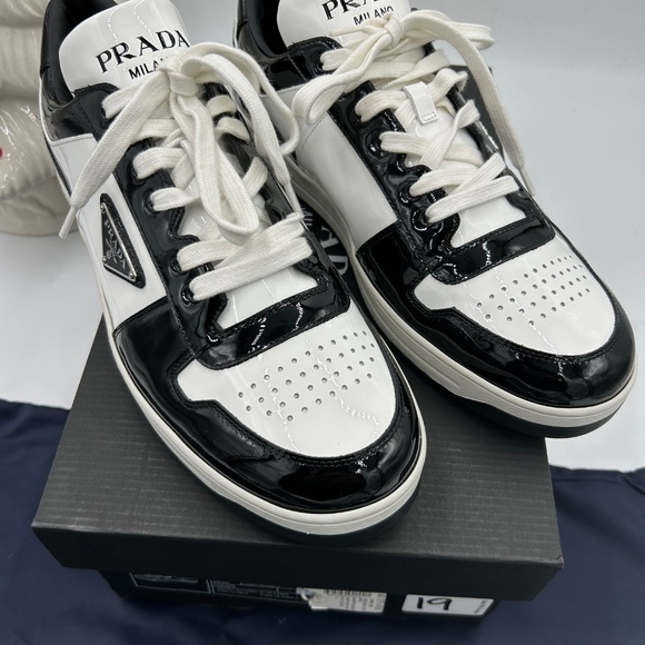 Men’s Prada downtown triangle logo leather sneakers size 9.5 fits 10.5 US - Picture 2 of 11